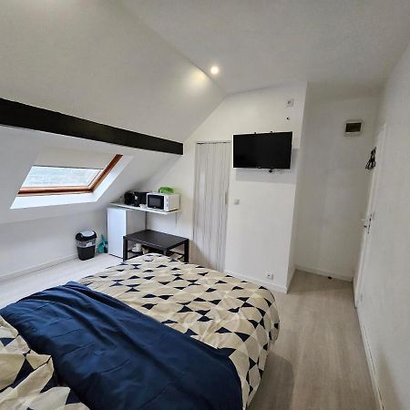 Agreable Studio De 16M2 Sans Kitchenette Neuilly-sur-Marne Extérieur photo